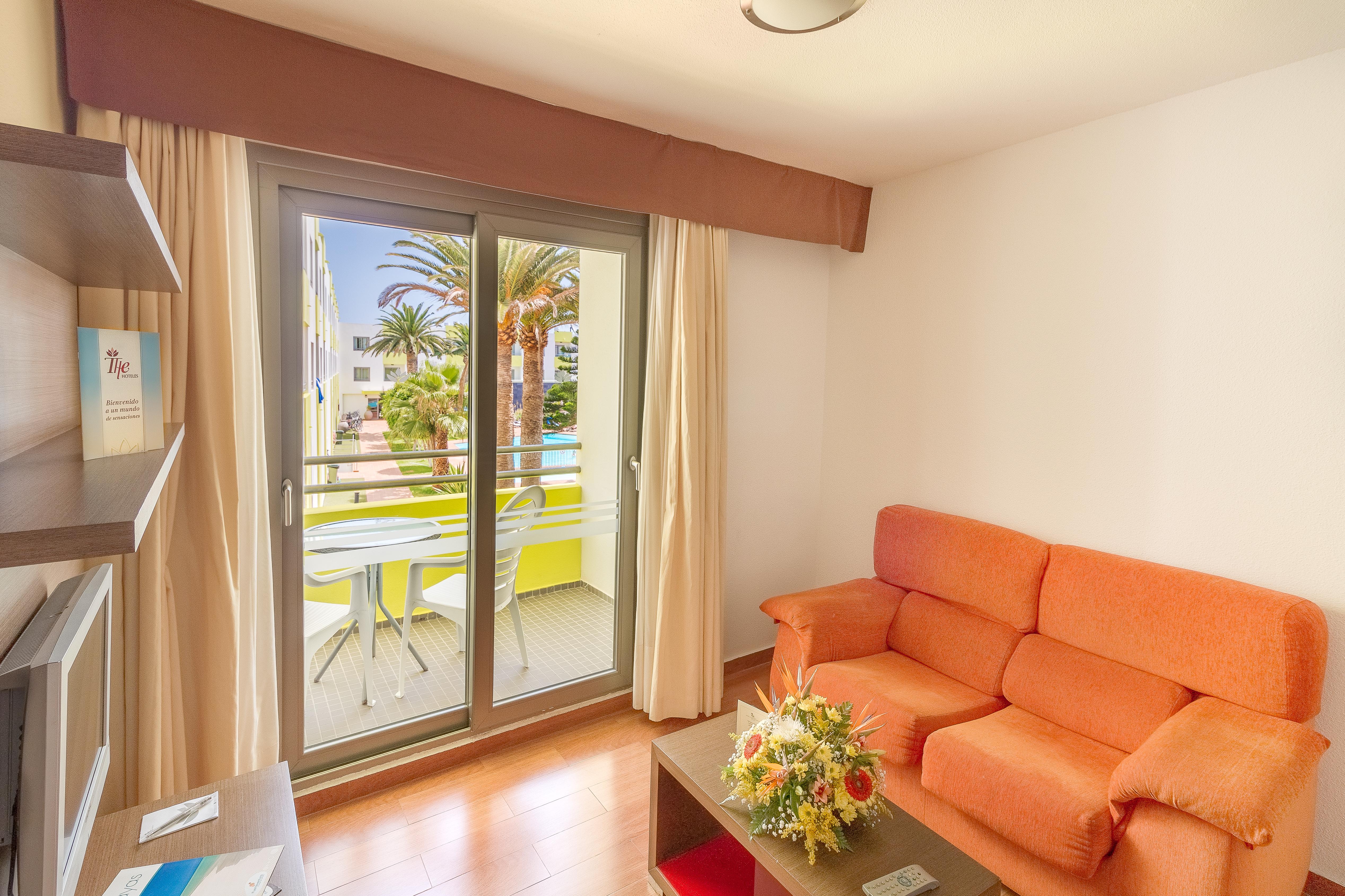 Hotel Livvo Corralejo Beach Экстерьер фото
