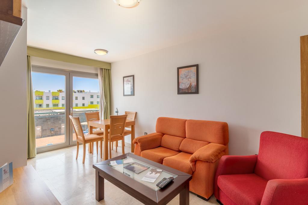 Hotel Livvo Corralejo Beach Экстерьер фото