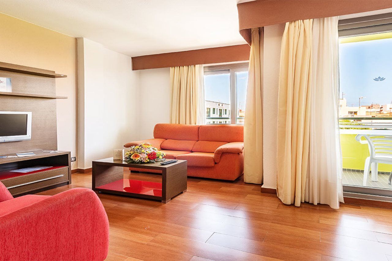 Hotel Livvo Corralejo Beach Экстерьер фото